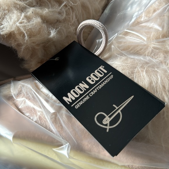 Yeti Moon Boot🧌 - Picture 12 of 14